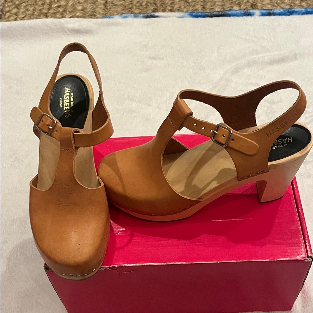 Swedish Hasbeens T-Strap Tan Leather Clogs